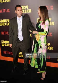 Jackie Sandler feet photo thumbnail