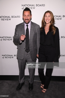 Jackie Sandler feet photo thumbnail