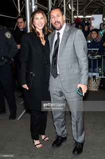 Jackie Sandler feet photo thumbnail