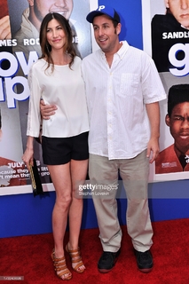 Jackie Sandler feet photo thumbnail