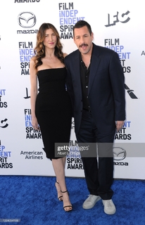 Jackie Sandler feet photo thumbnail