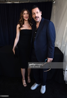 Jackie Sandler feet photo thumbnail