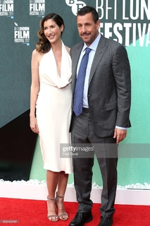 Jackie Sandler feet photo thumbnail