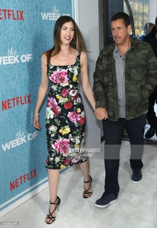 Jackie Sandler feet photo thumbnail