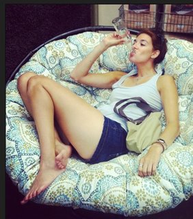 Jackie Tohn feet photo 19