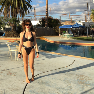 Jackie Tohn feet photo 18
