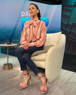 Jackie Tohn feet photo 19