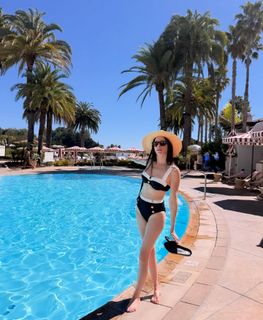 Jackie Tohn feet photo 3