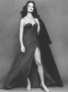 Jaclyn Smith feet photo thumbnail