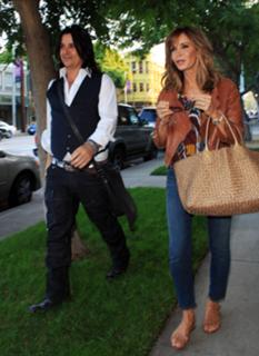 Jaclyn Smith feet photo thumbnail