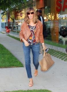 Jaclyn Smith feet photo thumbnail