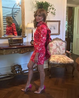 Jaclyn Smith feet photo thumbnail