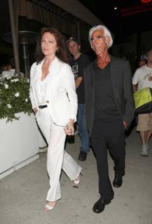 Jacqueline Bisset feet photo thumbnail