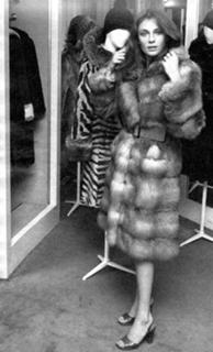 Jacqueline Bisset feet photo thumbnail