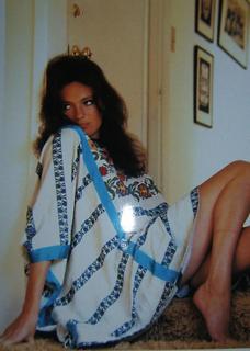 Jacqueline Bisset feet photo thumbnail