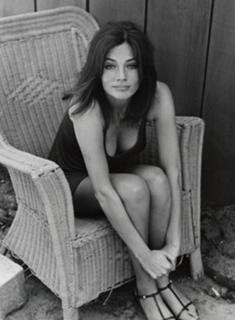 Jacqueline Bisset feet photo thumbnail