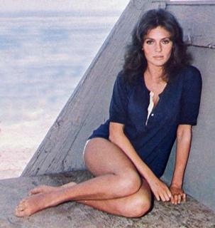 Jacqueline Bisset feet photo thumbnail