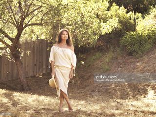 Jacqueline Bisset feet photo thumbnail
