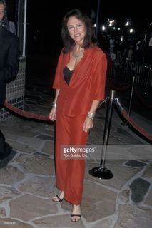 Jacqueline Bisset feet photo thumbnail