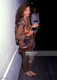 Jacqueline Bisset feet photo thumbnail