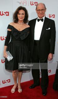 Jacqueline Bisset feet photo thumbnail