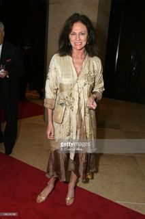 Jacqueline Bisset feet photo thumbnail