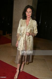 Jacqueline Bisset feet photo thumbnail