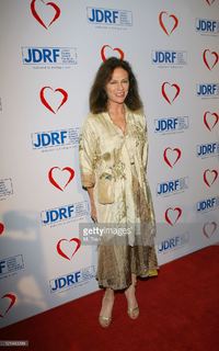 Jacqueline Bisset feet photo thumbnail