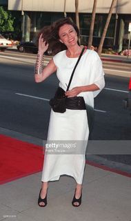 Jacqueline Bisset feet photo thumbnail