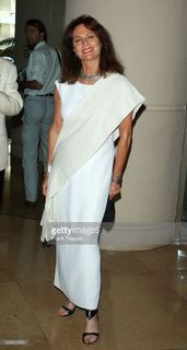 Jacqueline Bisset feet photo thumbnail