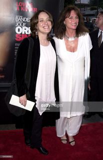 Jacqueline Bisset feet photo thumbnail