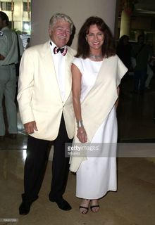 Jacqueline Bisset feet photo thumbnail