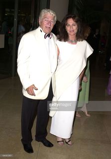 Jacqueline Bisset feet photo thumbnail