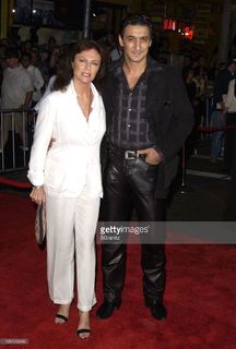 Jacqueline Bisset feet photo thumbnail