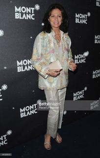 Jacqueline Bisset feet photo thumbnail