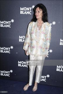 Jacqueline Bisset feet photo thumbnail