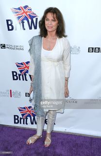 Jacqueline Bisset feet photo thumbnail