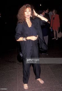 Jacqueline Bisset feet photo thumbnail