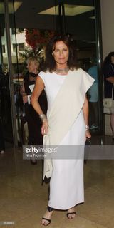 Jacqueline Bisset feet photo thumbnail