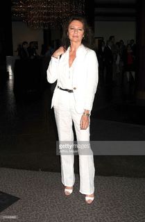 Jacqueline Bisset feet photo thumbnail