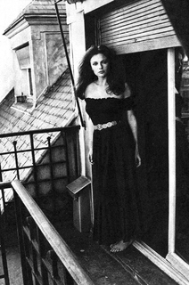 Jacqueline Bisset feet photo thumbnail