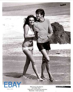 Jacqueline Bisset feet photo thumbnail