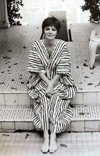 Jacqueline Bisset feet photo thumbnail