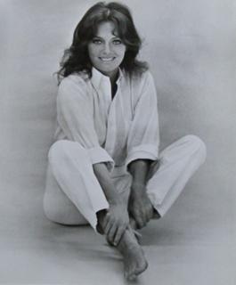 Jacqueline Bisset feet photo thumbnail