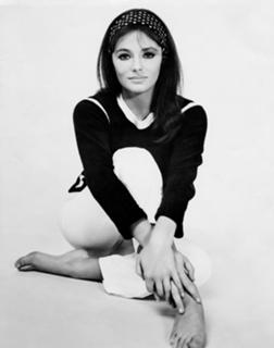 Jacqueline Bisset feet photo thumbnail