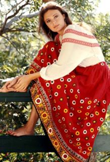 Jacqueline Bisset feet photo thumbnail