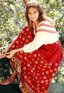 Jacqueline Bisset feet photo thumbnail