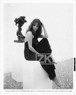 Jacqueline Bisset feet photo thumbnail