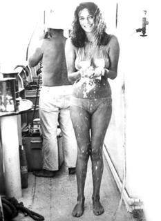 Jacqueline Bisset feet photo thumbnail