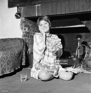 Jacqueline Bisset feet photo 16